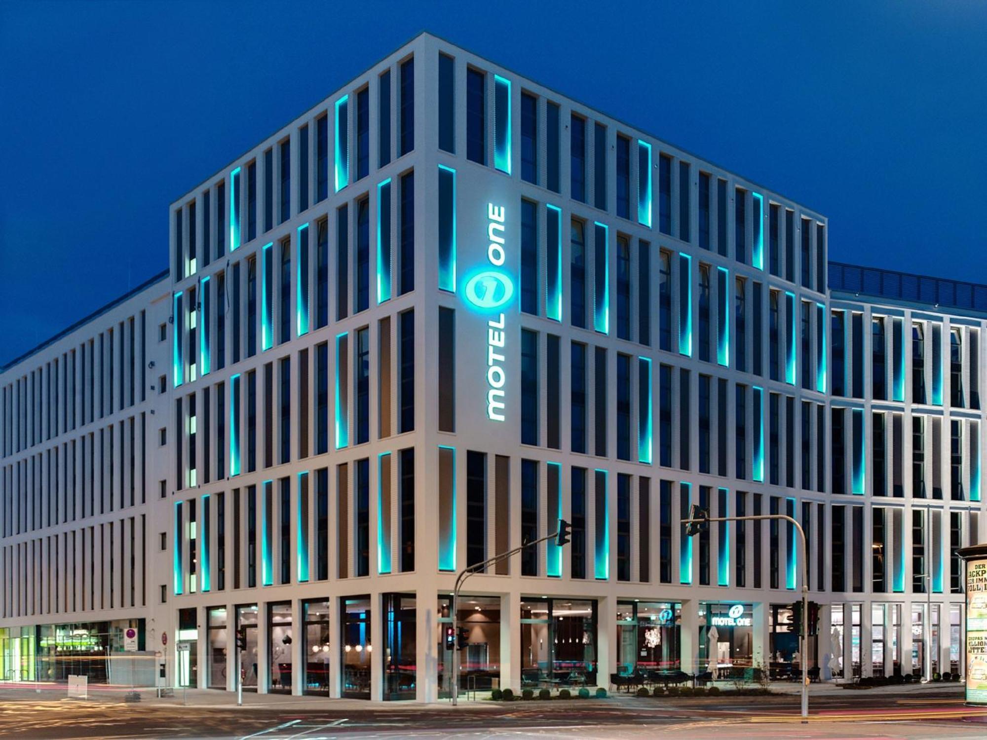 Motel One Koln-Waidmarkt Екстер'єр фото